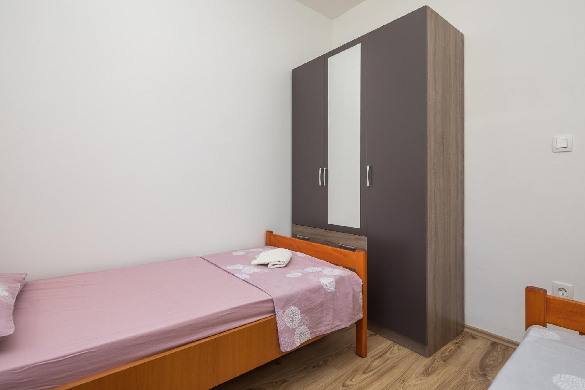 Sandy Beach Apartment โอมิช ภายนอก รูปภาพ