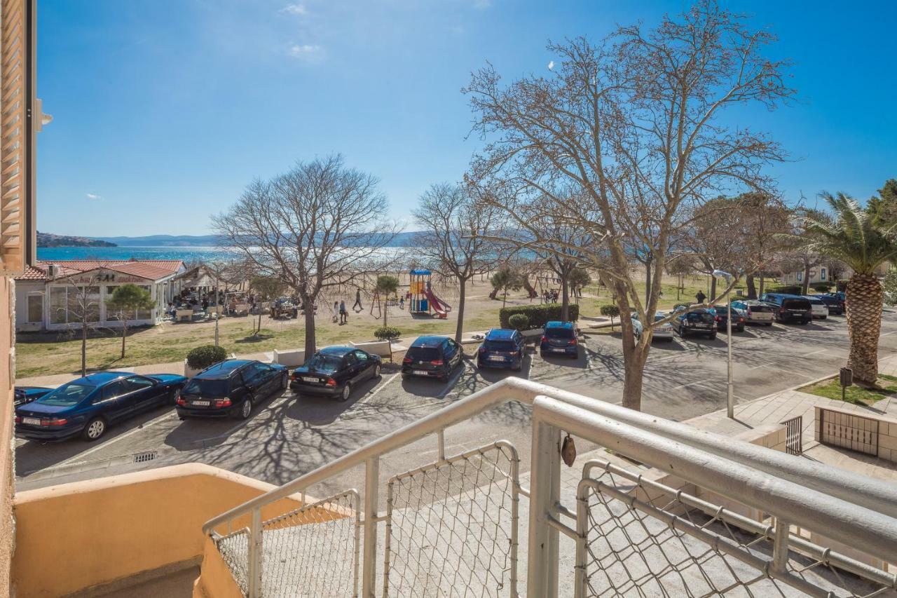 Sandy Beach Apartment โอมิช ภายนอก รูปภาพ